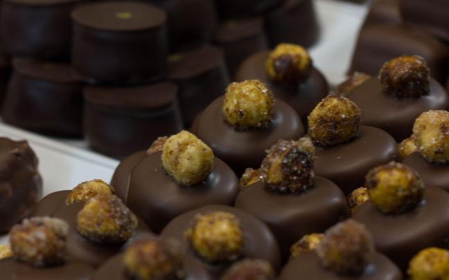 Poule "Pas Cône" au Chocolat Noir - Grande